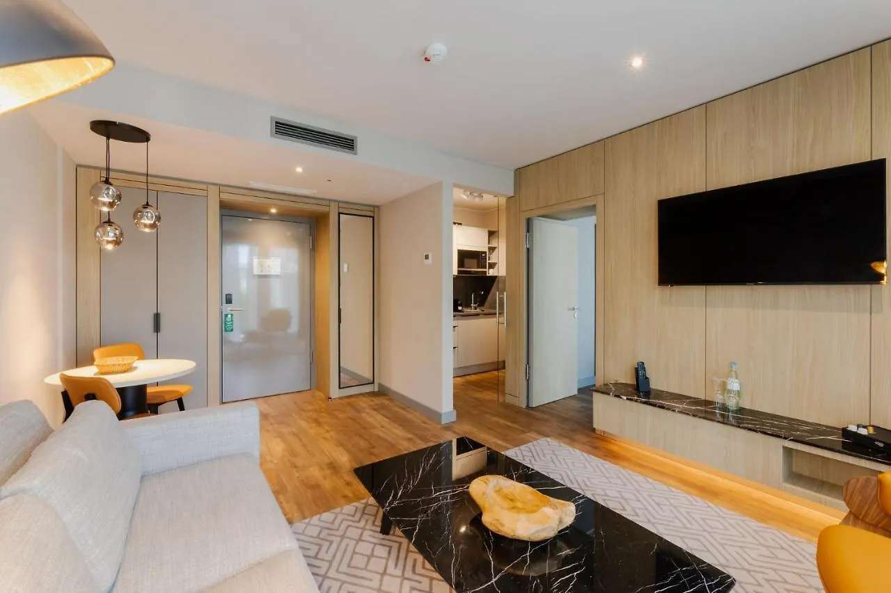 Fourty Three Luxury Serviced Apartments Dusseldorf Aparthotel