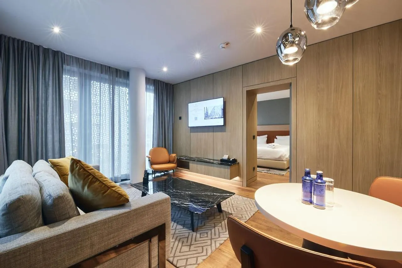 Fourty Three Luxury Serviced Apartments Dusseldorf Aparthotel