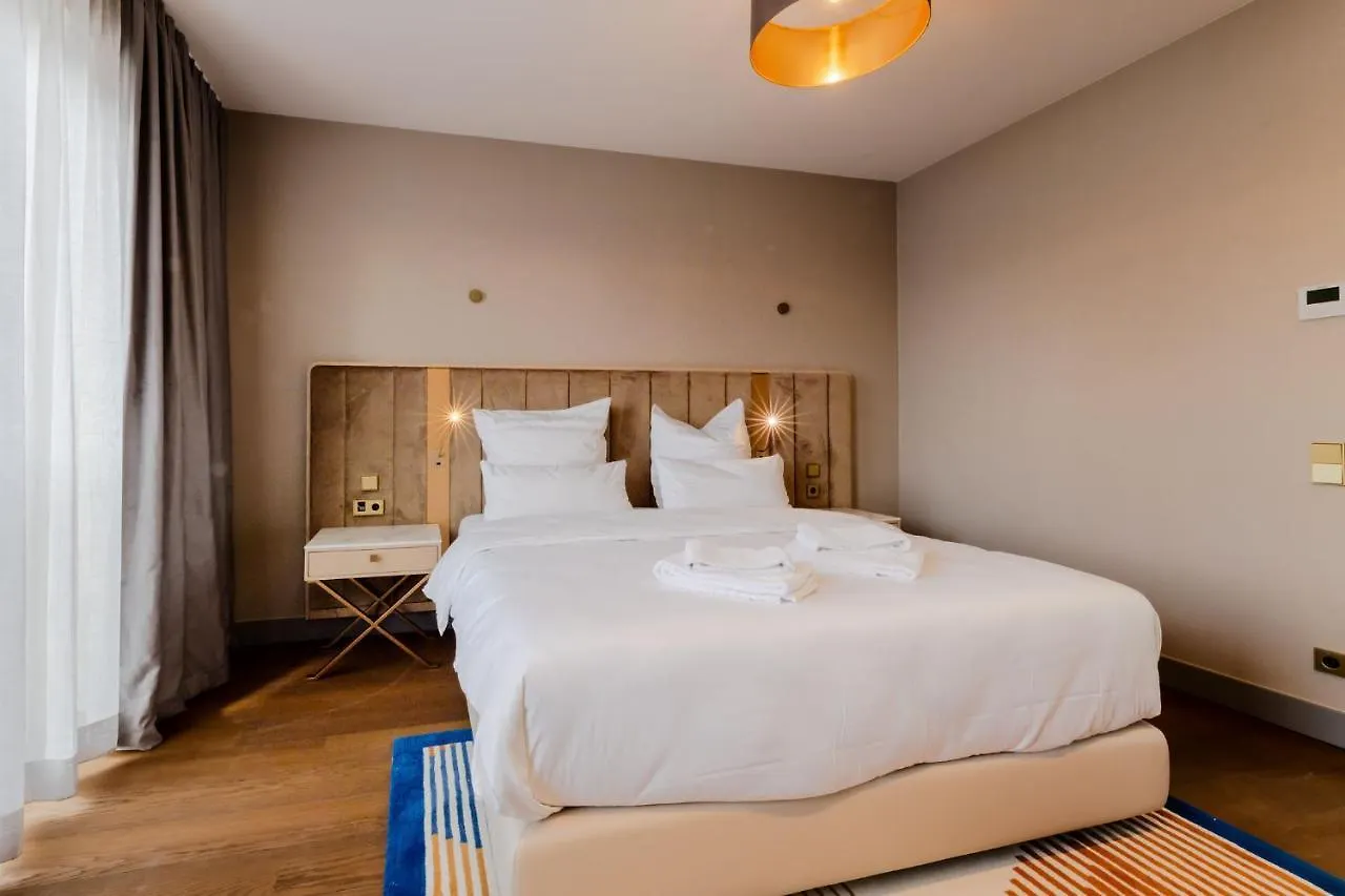 Apart-hotel Fourty Three Luxury Serviced Apartments Düsseldorf