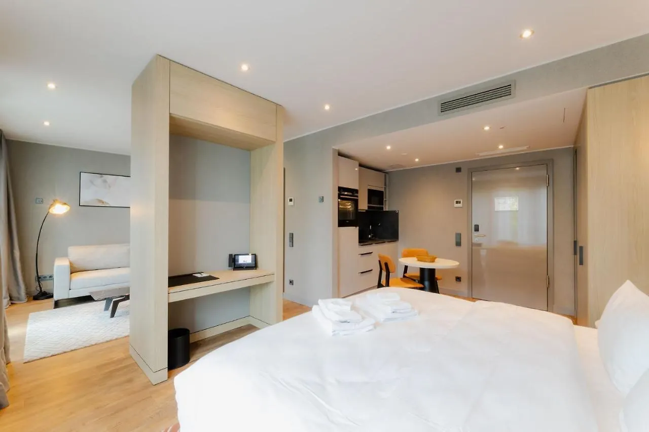 Fourty Three Luxury Serviced Apartments Düsseldorf Apart-hotel