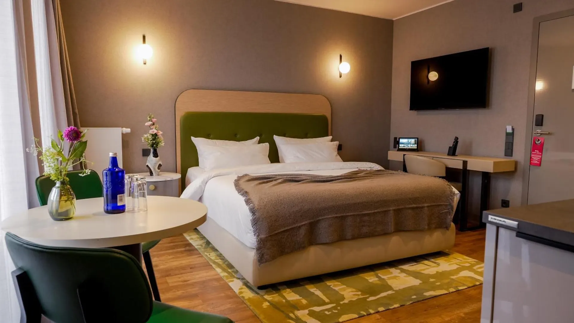 Fourty Three Luxury Serviced Apartments Dusseldorf Aparthotel