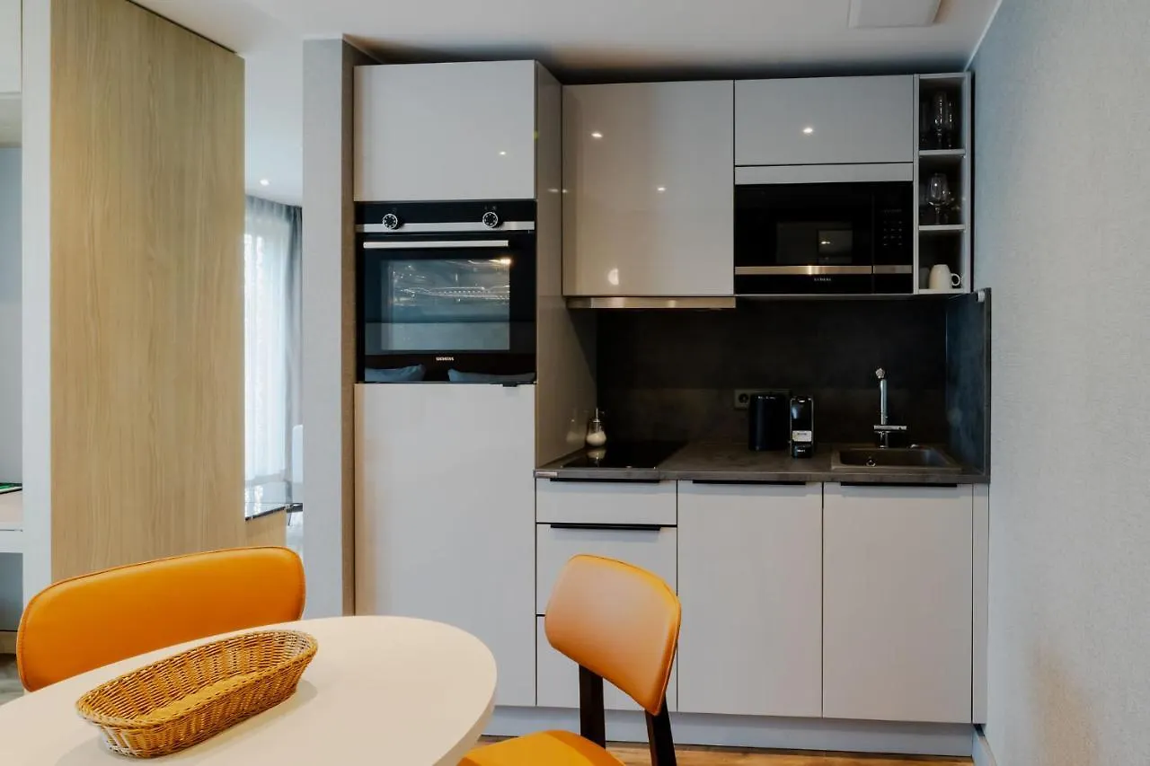 Fourty Three Luxury Serviced Apartments Дюссельдорф Апарт-отель