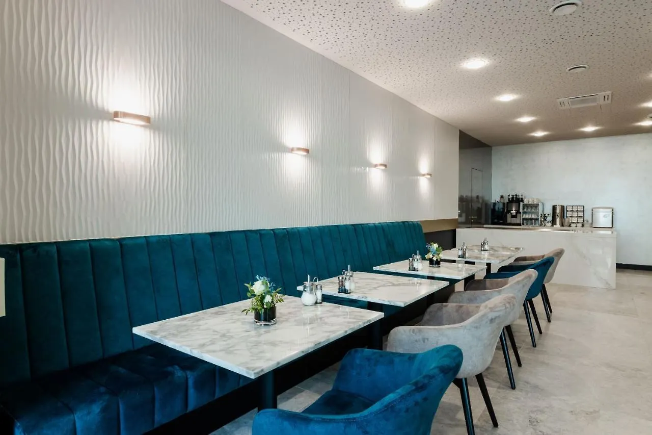 Fourty Three Luxury Serviced Apartments Дюссельдорф Германия