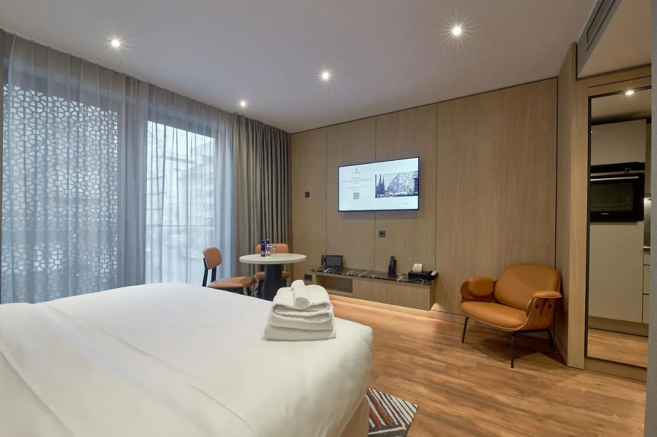 Fourty Three Luxury Serviced Apartments Дюссельдорф